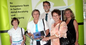 v.l.n.r.: Monika Schmidl, Elisabeth Reis, Landrat Martin Wolf, Christa Singer und Werkleiterin Elke Müller
